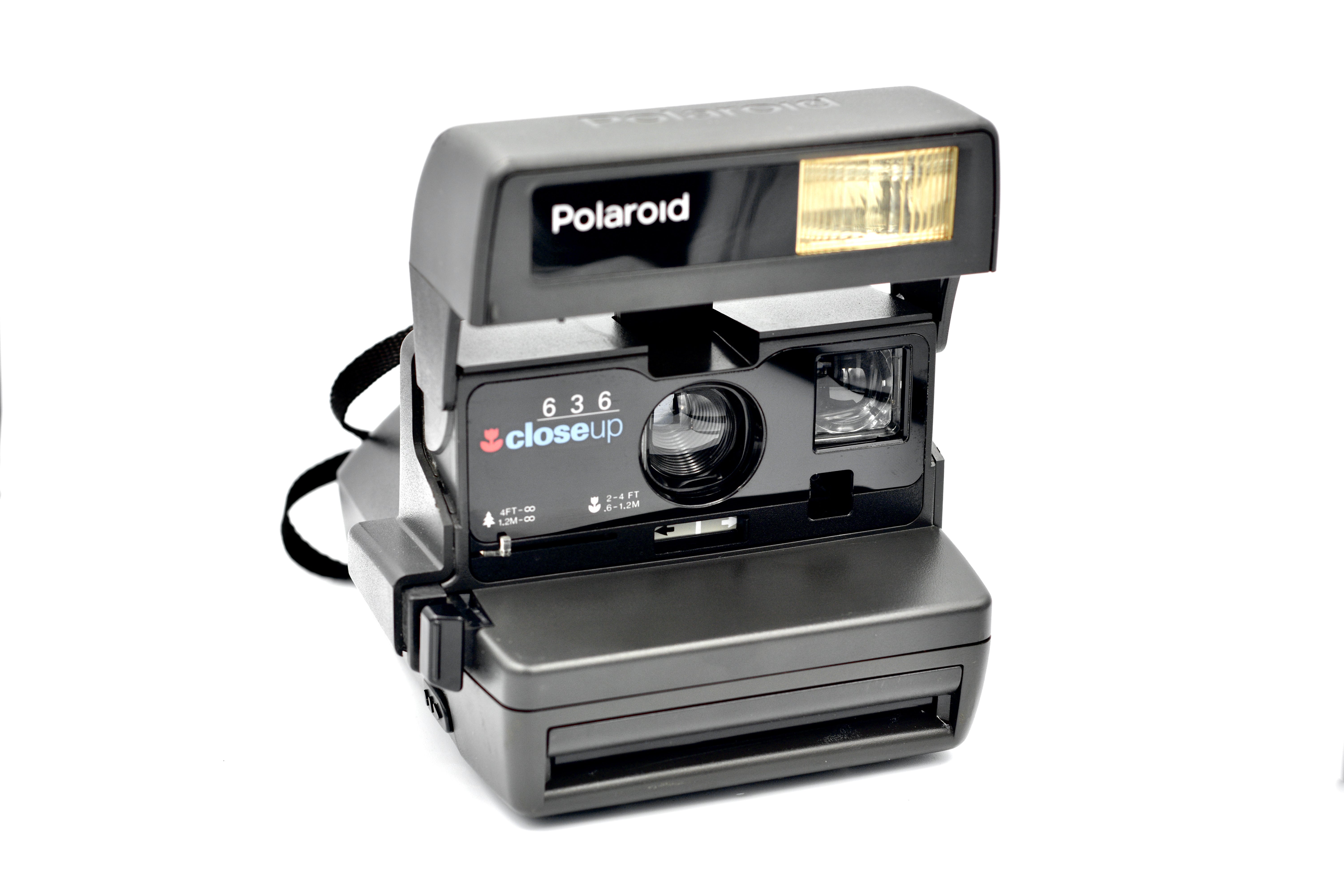 Polaroid 636 Close Up avec le film Color 600 Impossible Project | Marlene Bart Polaroid 636 Close Up avec le film Color 600 Impossible Project | Marlene Bart
