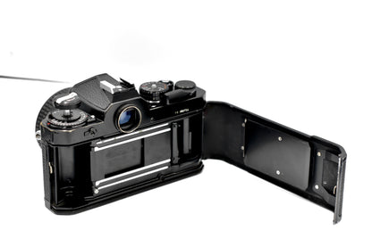 Nikon FE + Nikkor 50mm 1:1.4