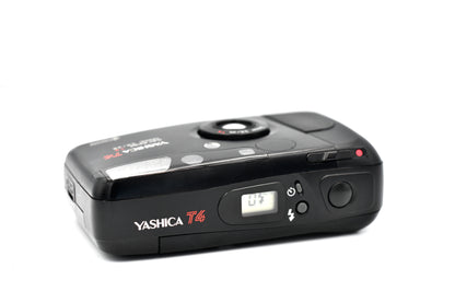 Yashica T4 + housse protection Yashica
