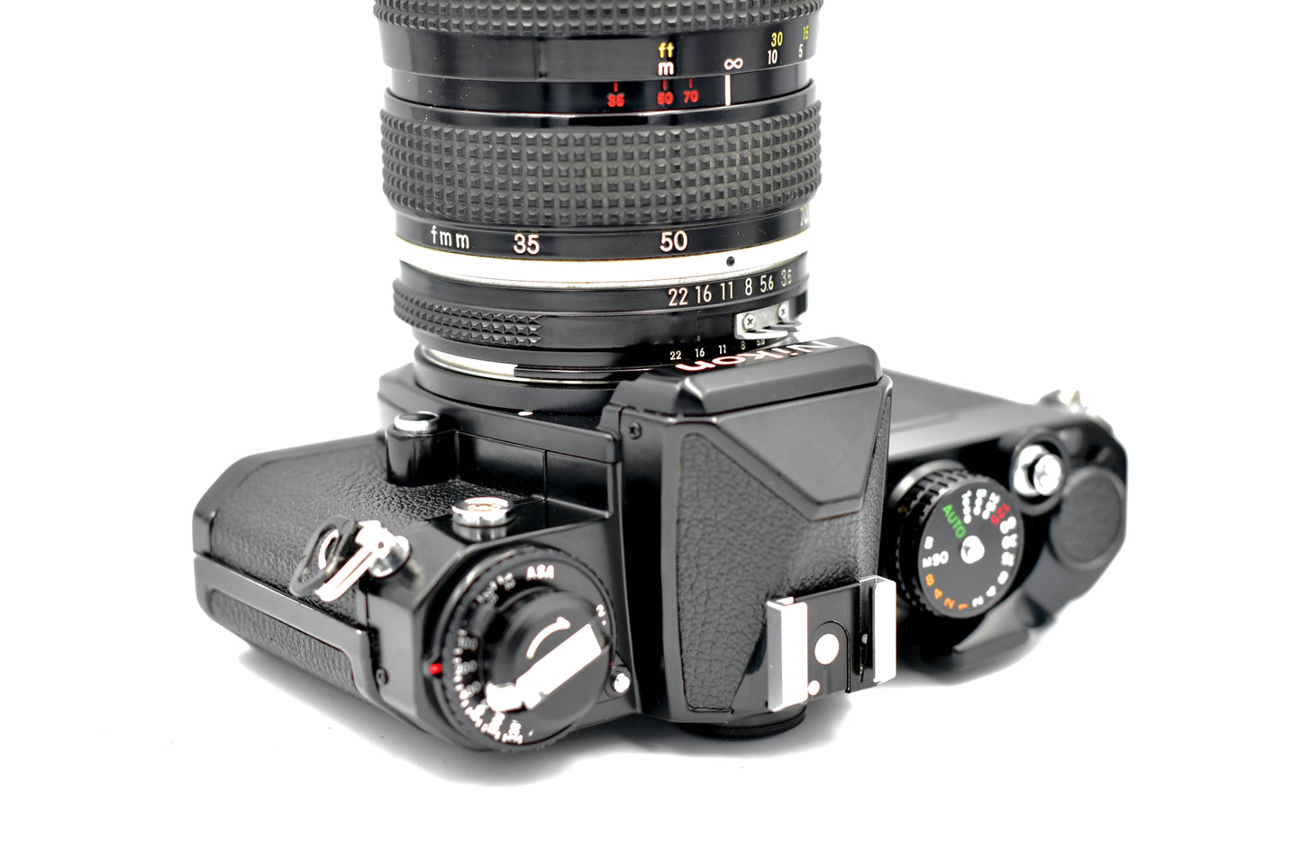 Nikon FE + Nikkor 35-70mm 1:3.5