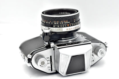 Exakta Exa type 6 + Carlzeiss jena 50mm 2.8
