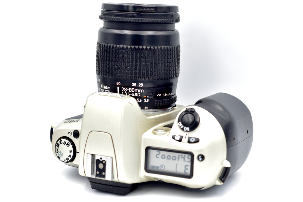Nikon F60 + Nikkor AF 28-80mm