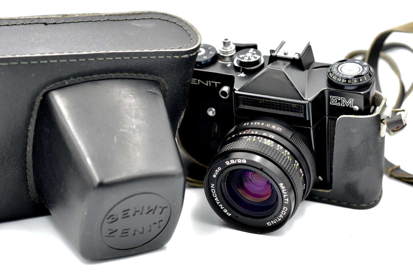 Zenit EM + Objectif Pentacon 29mm 2.8