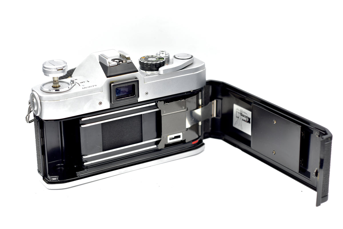 Canon FTb + Canon fd 50mm 1.8